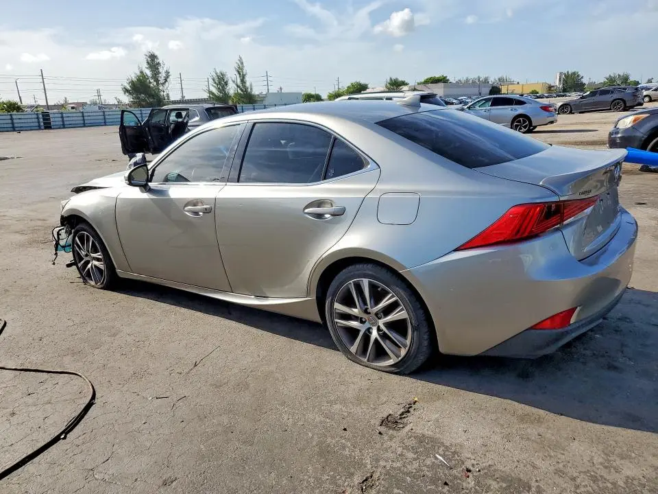 2018 LEXUS IS 300  
