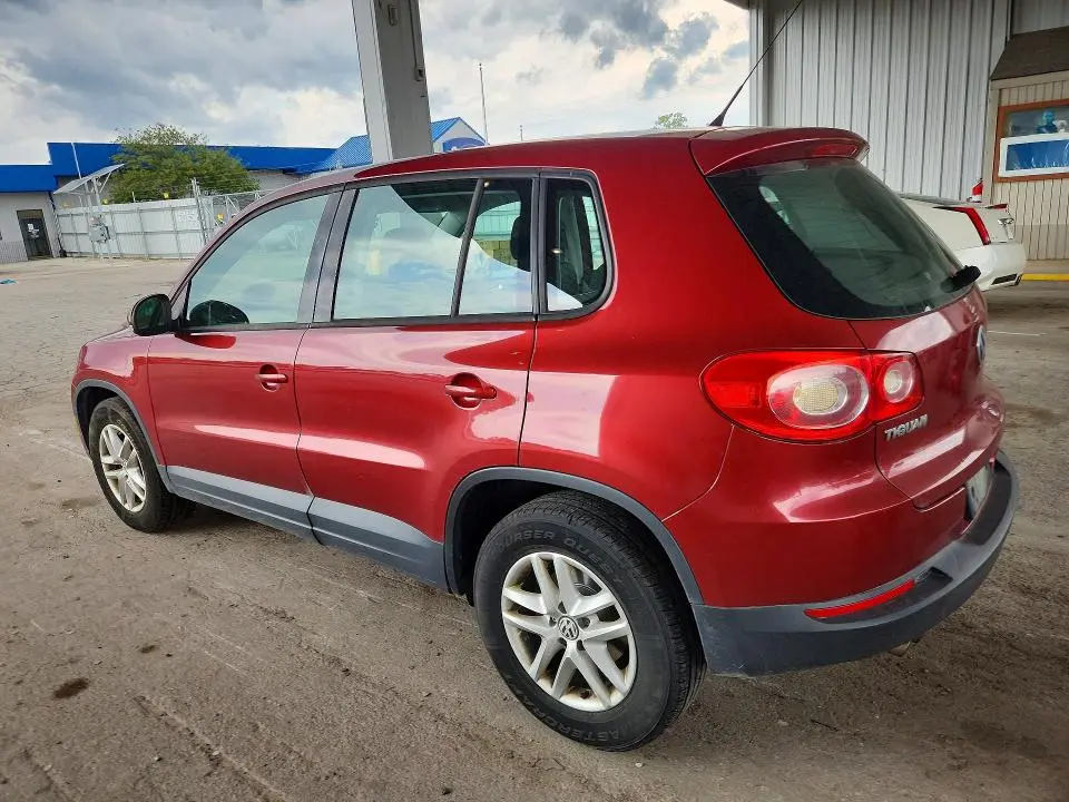 2011 VOLKSWAGEN TIGUAN S  