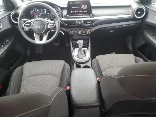 2023 KIA FORTE LX  