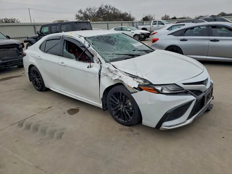 2021 TOYOTA CAMRY XSE  