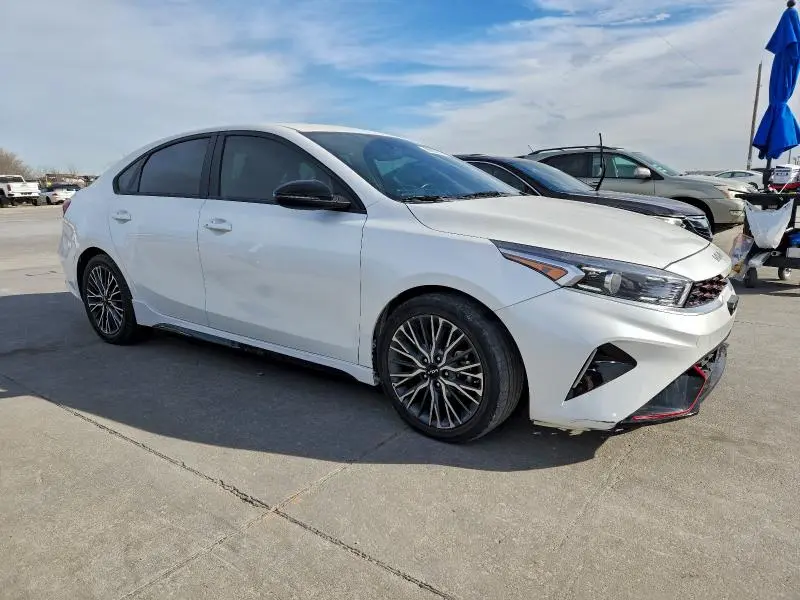 2023 KIA FORTE GT LINE  