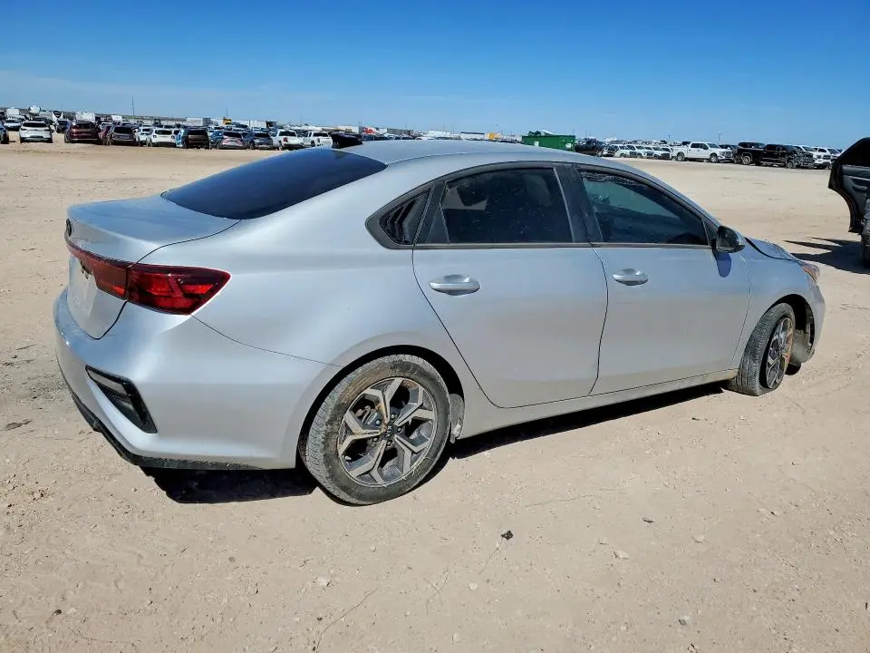 2021 KIA FORTE LXS  