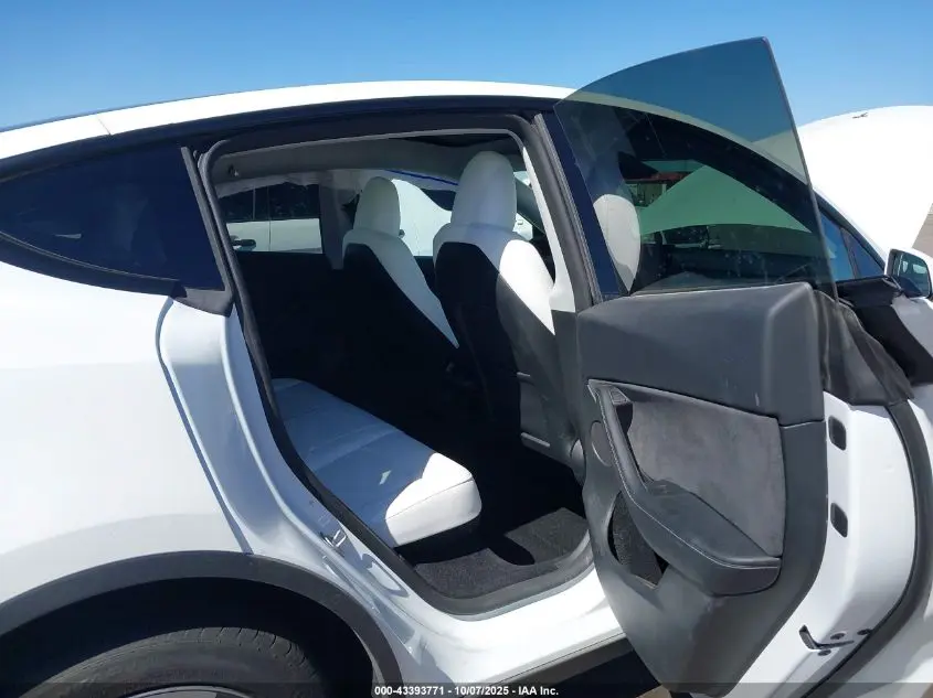 2023 TESLA MODEL Y AWD/LONG RANGE DUAL MOTOR ALL-WHEEL DRIVE