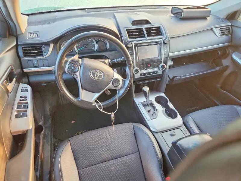 2014 TOYOTA CAMRY SE  