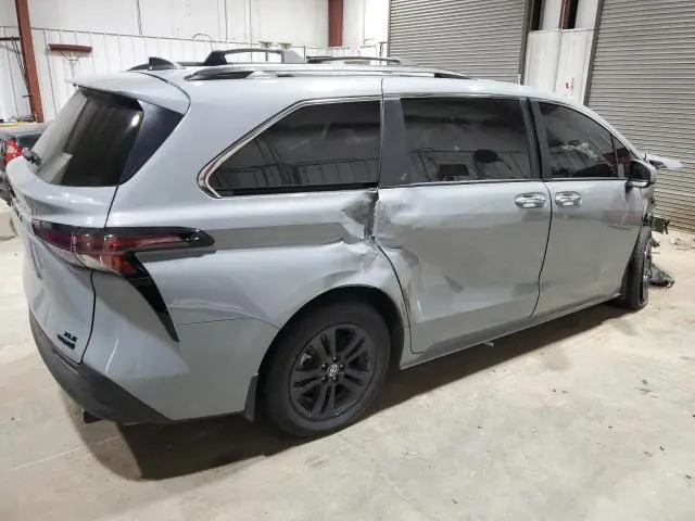 2024 TOYOTA SIENNA XSE  