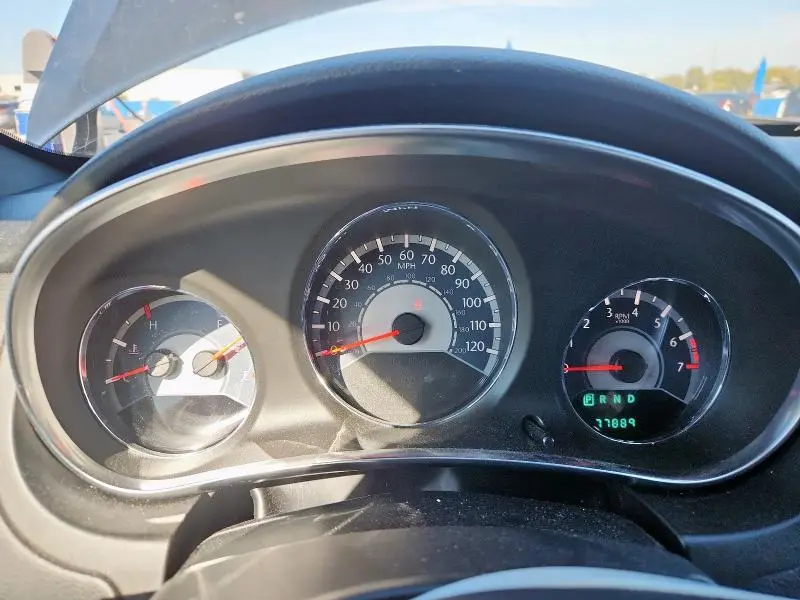 2013 CHRYSLER 200 LX  