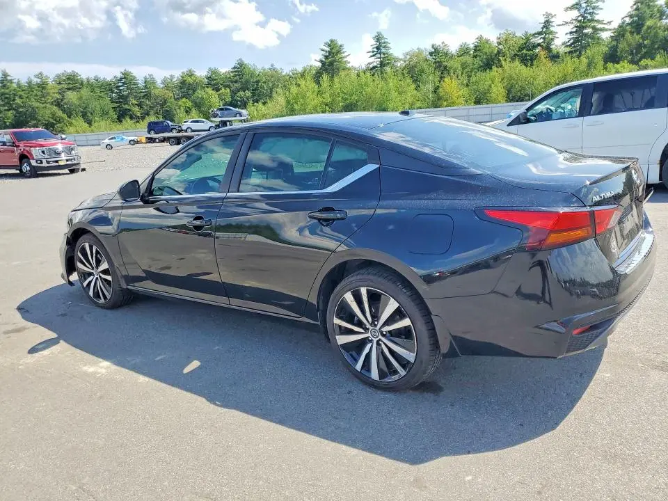 2021 NISSAN ALTIMA SR  
