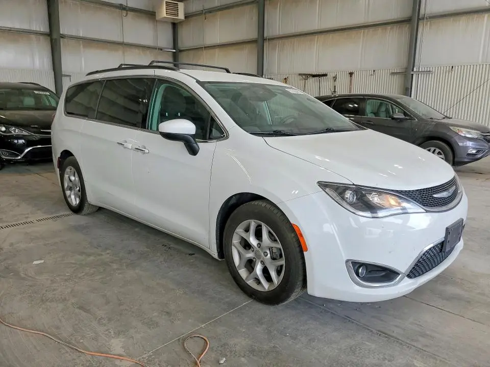 2017 CHRYSLER PACIFICA TOURING L  