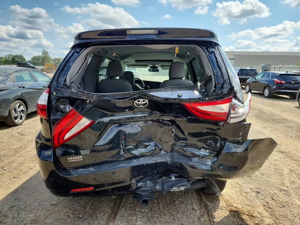 2017 TOYOTA SIENNA XLE 7-PASSENGER  