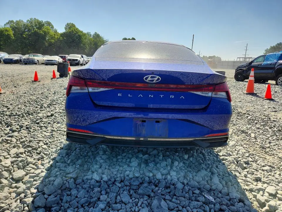 2021 HYUNDAI ELANTRA SEL  