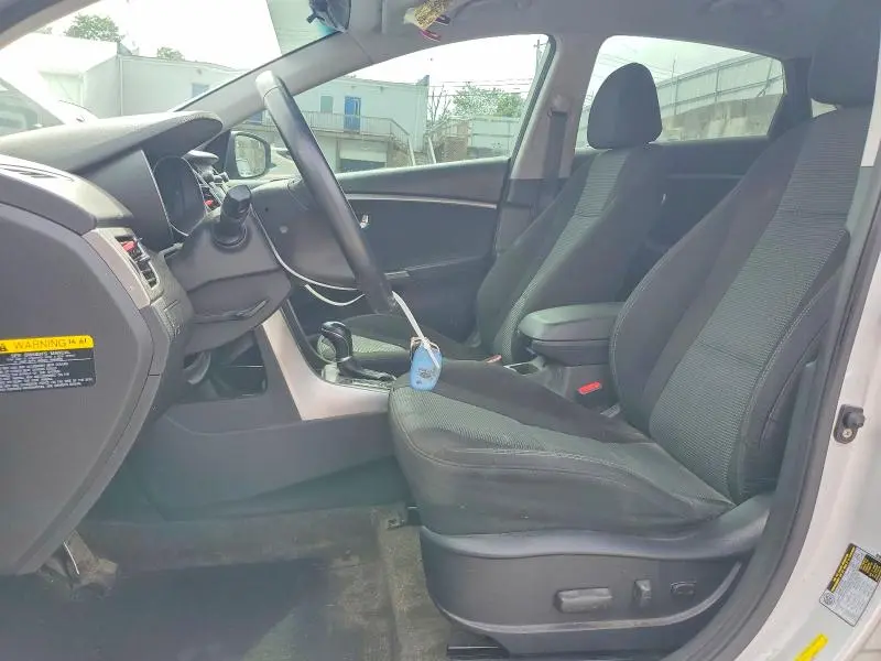 2016 HYUNDAI ELANTRA GT BASE  