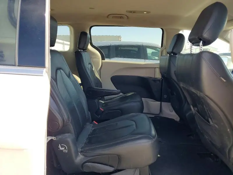 2017 CHRYSLER PACIFICA TOURING L  