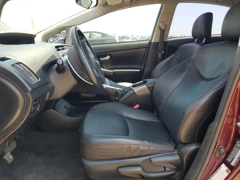 2013 TOYOTA PRIUS PERSONA SERIES SE  