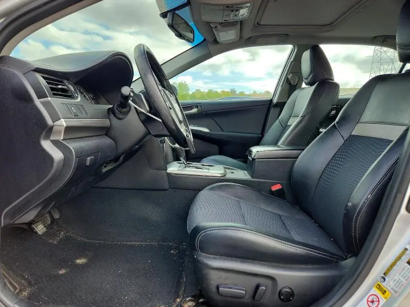 2013 TOYOTA CAMRY SE V6  