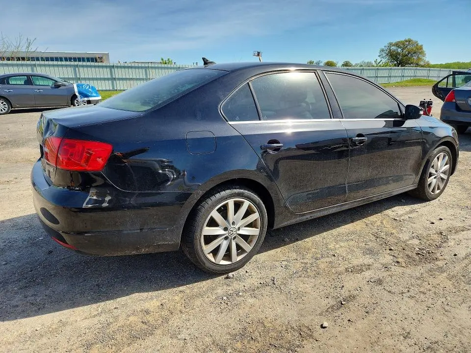 2014 VOLKSWAGEN JETTA SE  