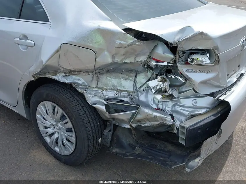 2014 TOYOTA CAMRY LE