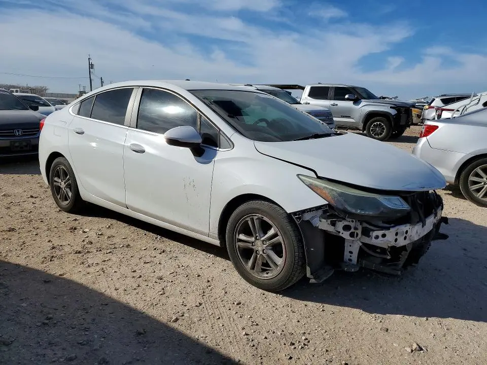 2016 CHEVROLET CRUZE LT  