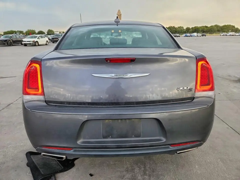 2019 CHRYSLER 300 S  