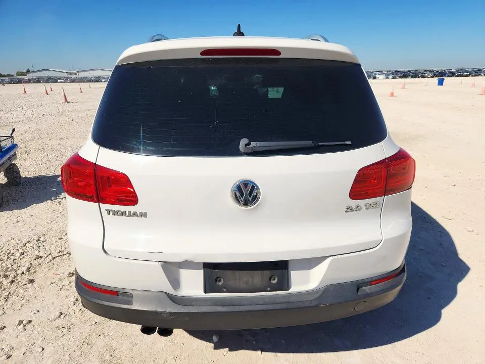 2013 VOLKSWAGEN TIGUAN S  