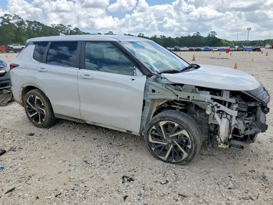 2022 MITSUBISHI OUTLANDER ES  