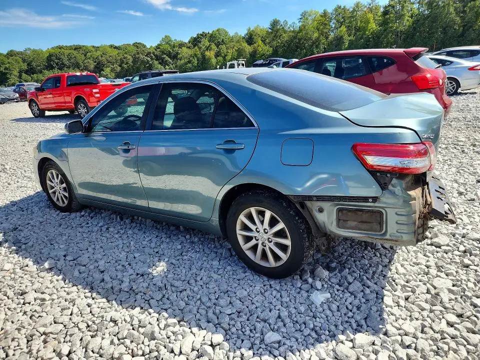 2010 TOYOTA CAMRY XLE  