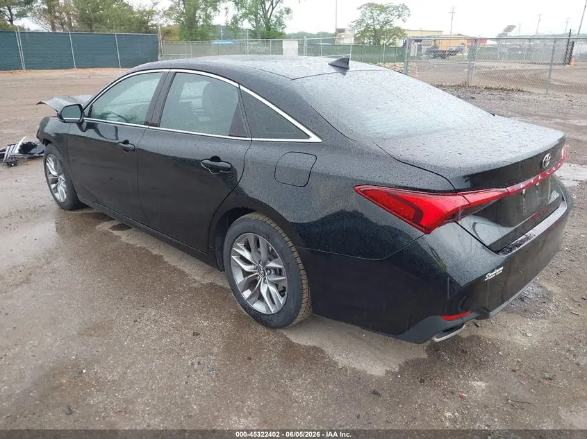 2019 TOYOTA AVALON XLE