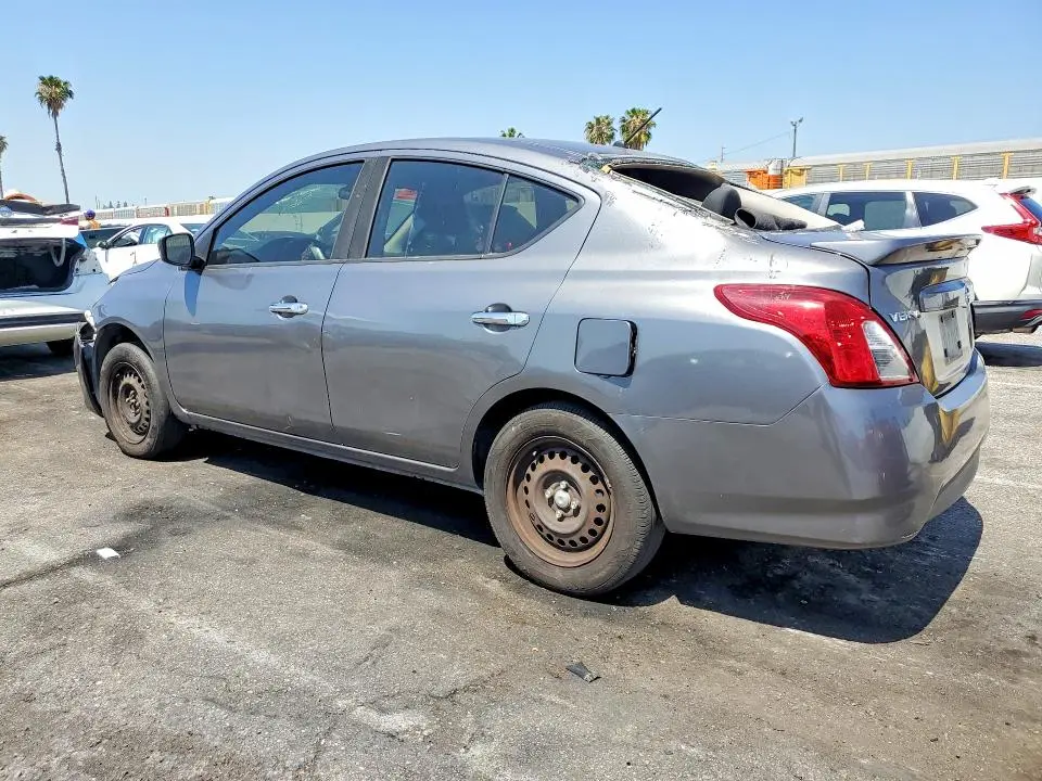 2018 NISSAN VERSA SV  