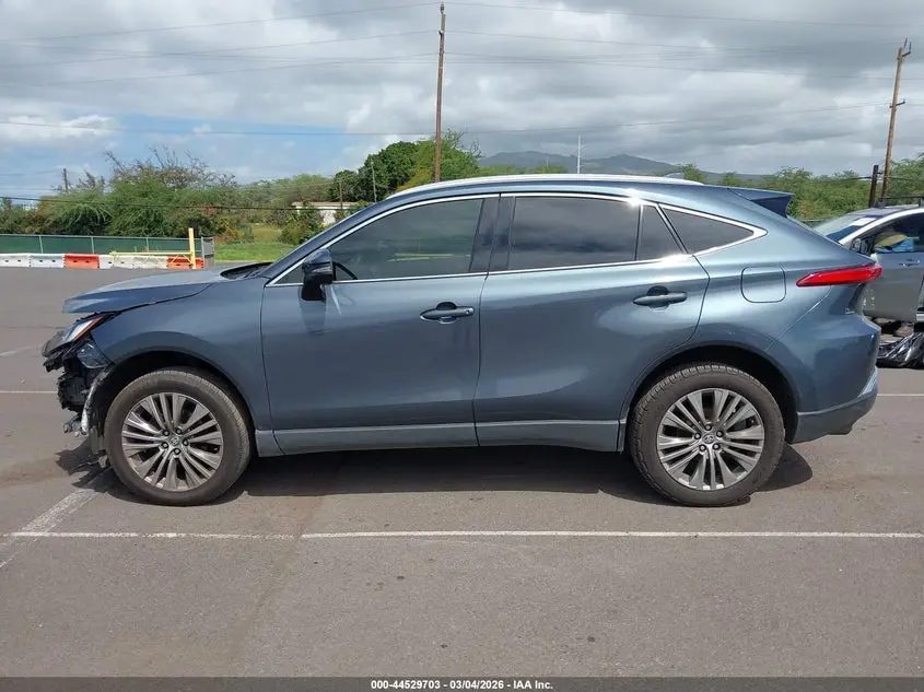2022 TOYOTA VENZA LIMITED