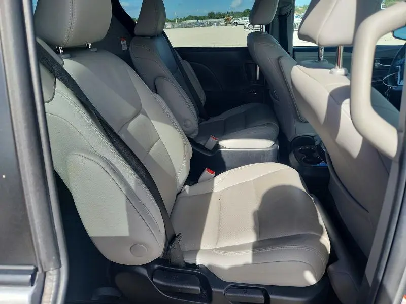 2019 TOYOTA SIENNA LIMITED 7-PASSENGER  