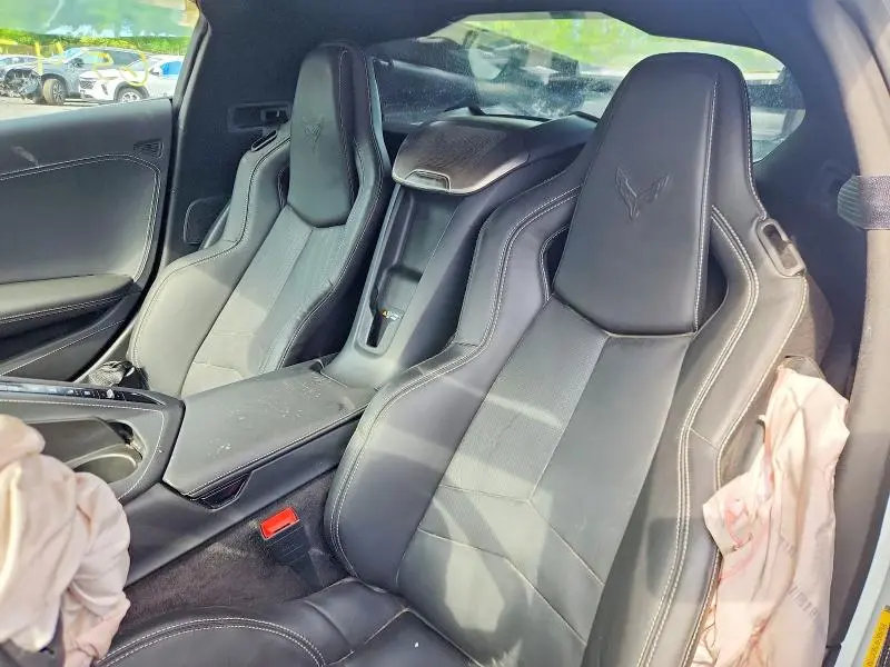 2024 CHEVROLET CORVETTE STINGRAY 2LT  