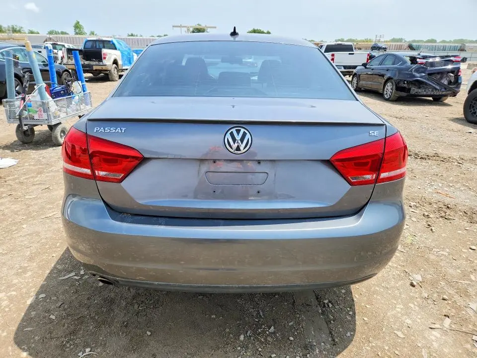 2012 VOLKSWAGEN PASSAT SE  
