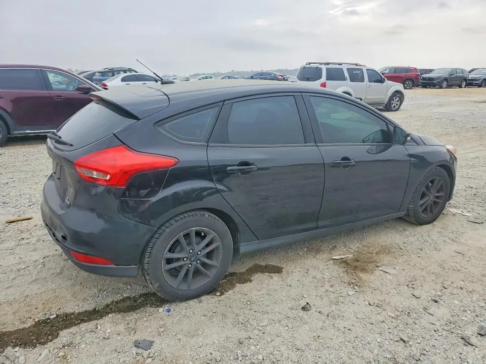 2016 FORD FOCUS SE  
