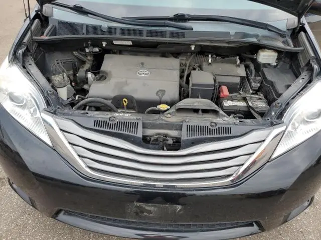 2014 TOYOTA SIENNA XLE  