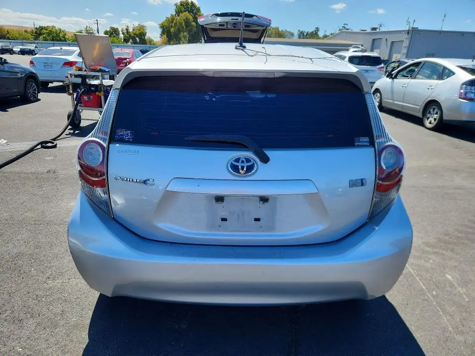 2014 TOYOTA PRIUS C THREE  