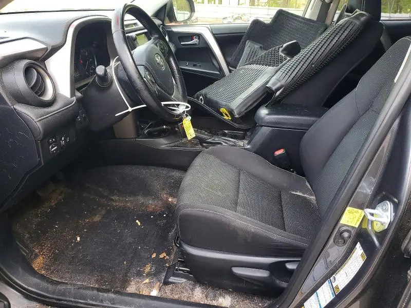 2017 TOYOTA RAV4 XLE  