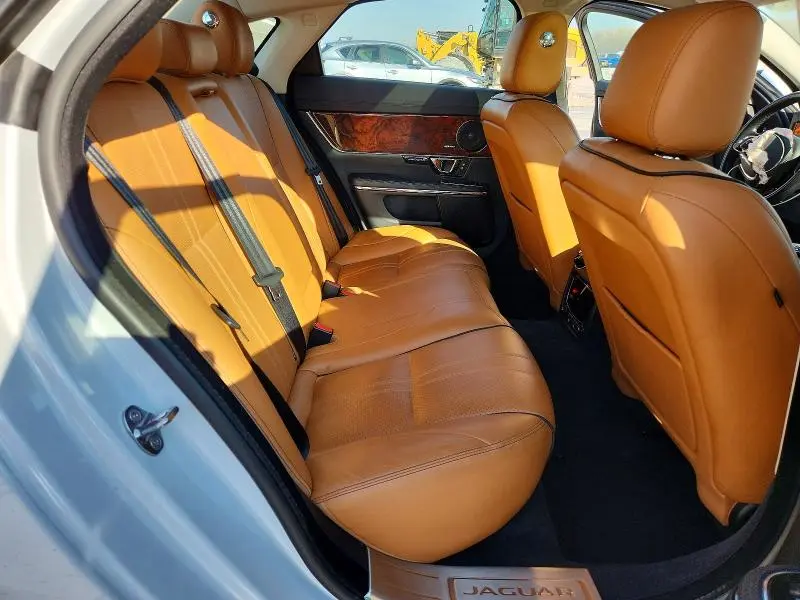2019 JAGUAR XJ R - SPORT  