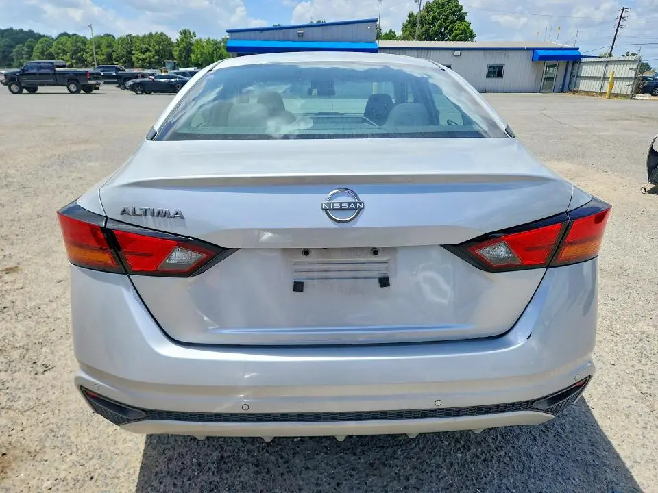 2024 NISSAN ALTIMA S  