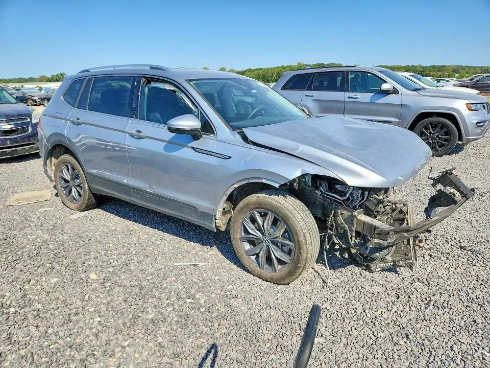 2022 VOLKSWAGEN TIGUAN SE  