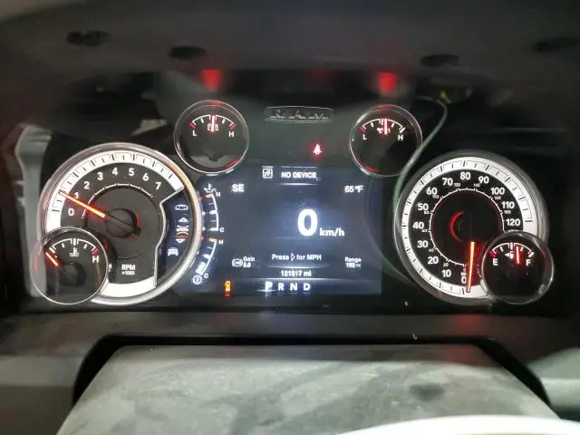 2016 RAM 1500 SLT  