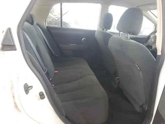 2010 NISSAN VERSA S  