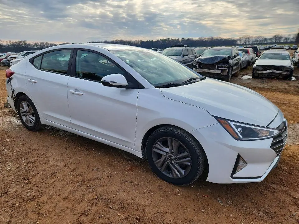 2019 HYUNDAI ELANTRA SEL  