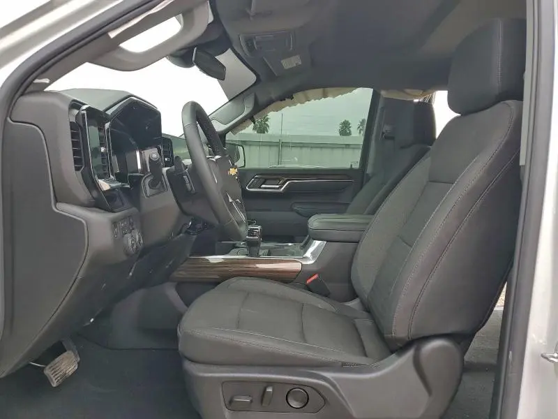 2026 CHEVROLET SILVERADO K1500 LT  