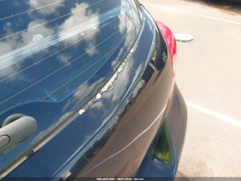 2010 NISSAN VERSA 1.8S