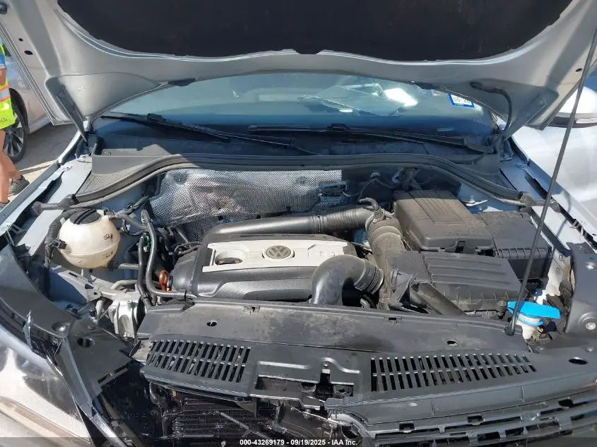 2012 VOLKSWAGEN TIGUAN SE