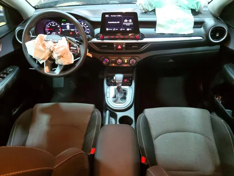 2024 KIA FORTE LX  