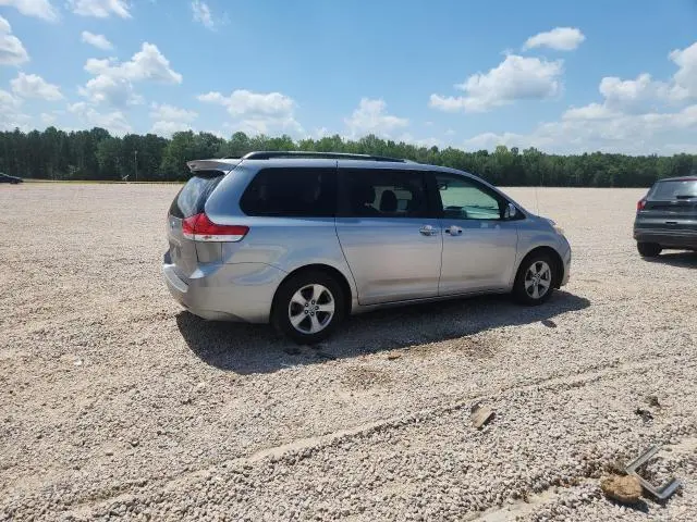 2011 TOYOTA SIENNA LE  