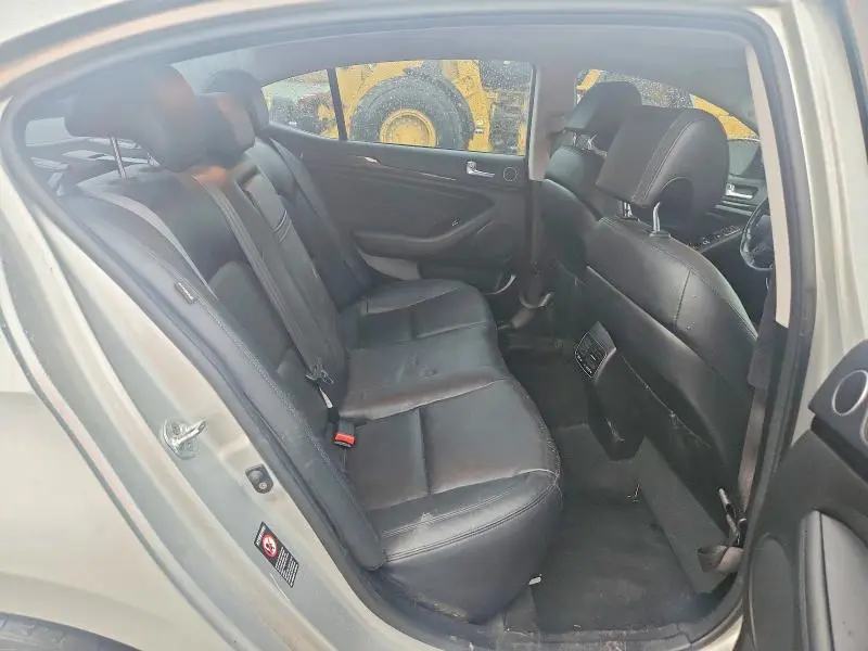 2016 KIA CADENZA LUXURY  