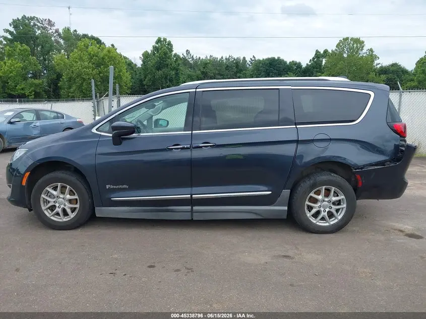 2020 CHRYSLER PACIFICA TOURING L