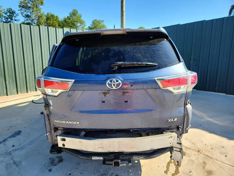 2016 TOYOTA HIGHLANDER XLE  