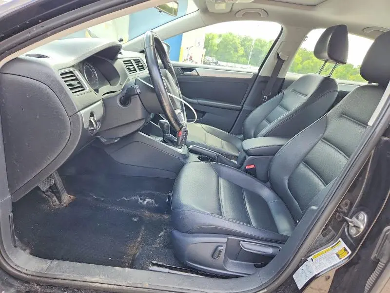 2014 VOLKSWAGEN JETTA SE  